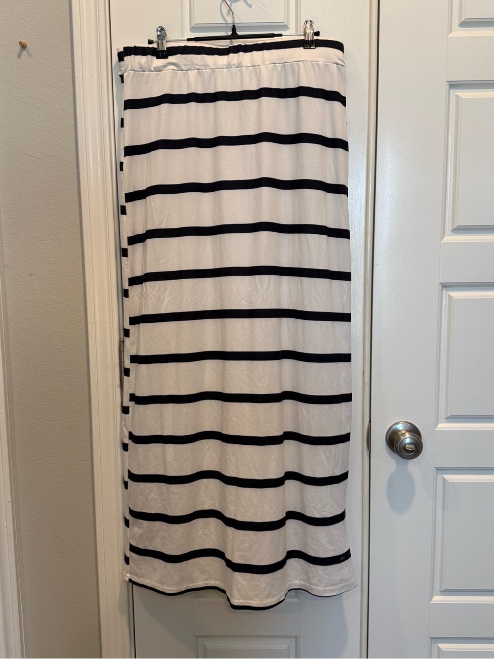 Skirt and Crop Top Set Size XL - Picture 6 of 9